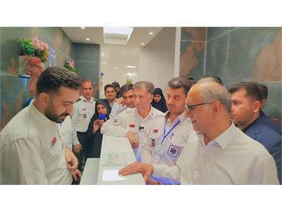 بررسی روند رسیدگی و اقدامات بهداشتی و درمانی به زائرین توسط دکتر میعادفر رئیس اورژانس کشور